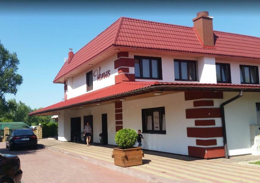 Restauracja Venus 호텔 Ostrowiec Świętokrzyski 외부 사진